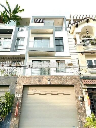 Cho thuê nhà nguyên căn Phạm Hữu Lầu, Quận 7, 3 lầu. Giá 20 triệu