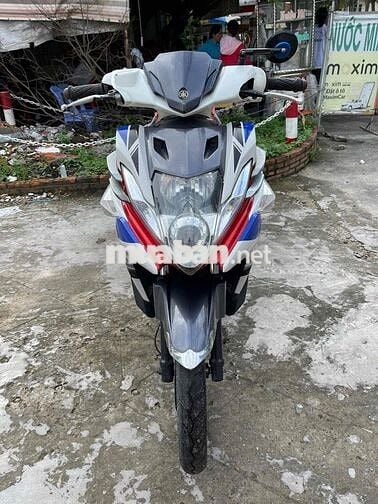 Yamaha Nouvo 5 Trắng Xanh Đỏ