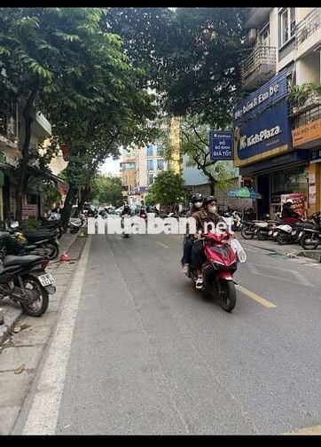 Tôi cần bán nhà mặt phố Yên Phụ nhỏ Tây Hồ 6tầng full nội thất