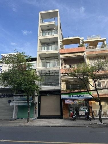 Siêu vị trí, Mặt tiền đường LÝ NAM ĐẾ Quận 11 (ngang 4,5m) 6 tầng 