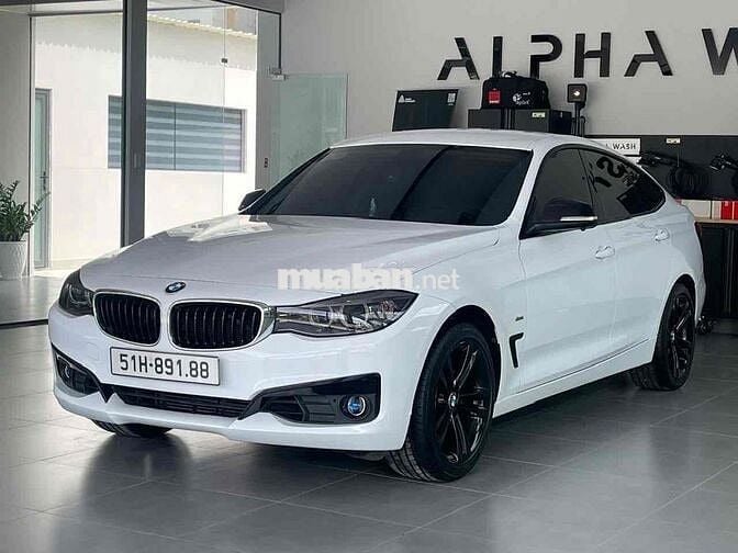 BMW 3 Series 2016 320i GT - 82000 km