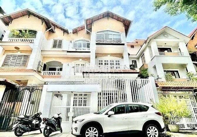 SIÊU PHẨM BIỆT THỰ KHU PXL- 188A Hoa Lan, P2 - PN - Dtsd 400m2 sàn