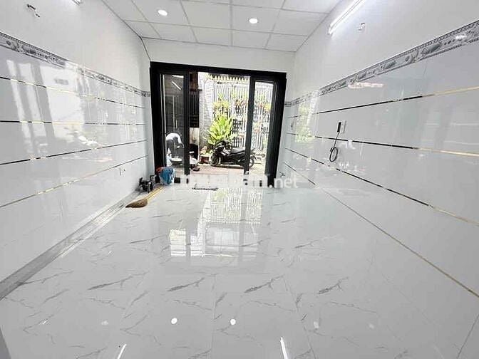 Bán nhà mới -2tầng đúc-24m2-Chợ Bình Trị Đông chỉ 3tỏi hơn chút