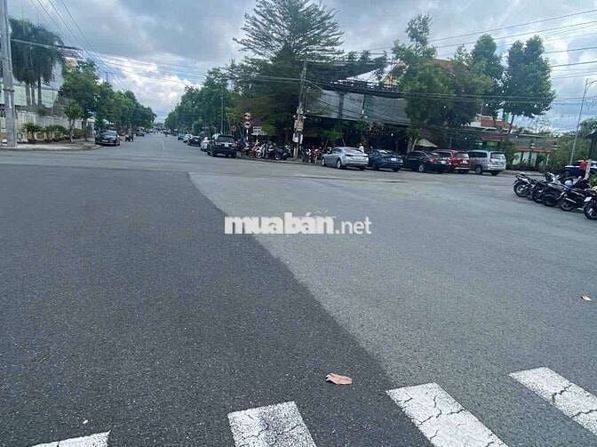 MẶT BẰNG KINH DOANH CHỢ CHÙA 590 M2