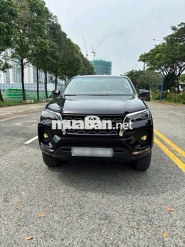 Toyota Fortuner 2022 2.4G 24165 km