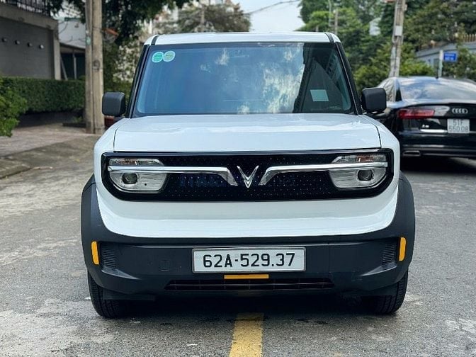 VinFast VF3 Mua Pin T6/2025 Màu Trắng xe lên đồ 