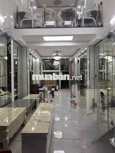 Cho thuê nhà mặt tiền Ngô Gia Tự, Phường 2, Quận 10