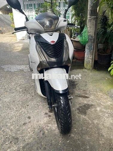 xe sh chính chủ đang sử dụng tặng dàn áo xám