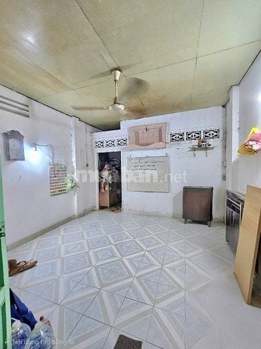 Bán nhà hẻm xe hơi KiA, 2pn, gần đường lớn chỉ 5,5 tỷ thương lượng