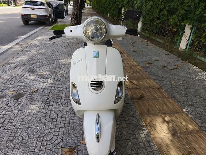 Piaggio Vespa FI 2011 Trắng