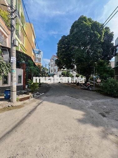 Siêu Phẩm Đất hẻm xe hơi thông đường Linh Trung, Giá chỉ 70tr/m2 .