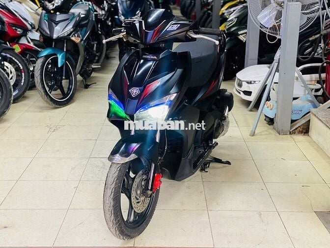 XE MÁY THỊNH PHÁT - AIR BLADE125 ĐEN NHÁM ĐỘ ĐÈN