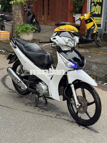 Honda Future 125 2013 Trắng đen