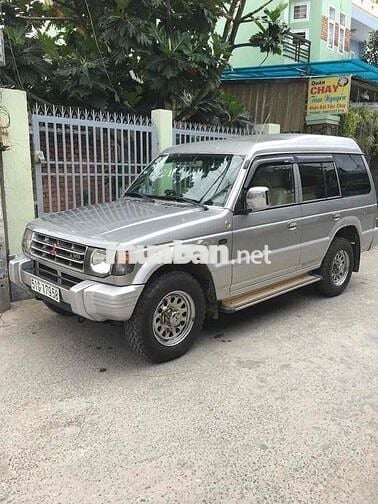 Mitsubishi Pajero 2003 X 3.0 - 300000 km