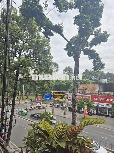 Chung cư kế công viên, gần phố Bùi Viện. 75.2m2, giá chỉ 5.1 tỷ