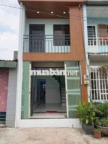 Cho thuê nhà ngay chợ Cầu Đồng Giáp Ngã 4 Ga 4pn Giá 6,5 triệu