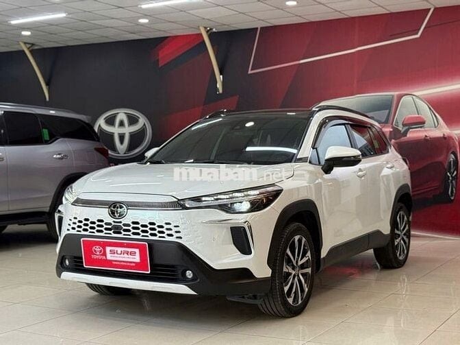 Corolla Cross 2024 1.8V - Đi lướt 8,400KM