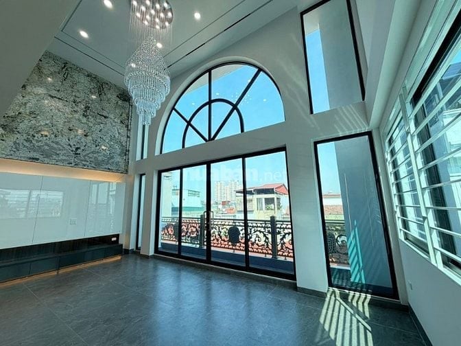 Nhà Đẹp Kinh Doanh Nguyễn Chính 84m, 7 tầng, mt 7.9m, giá 37.2 tỷ.