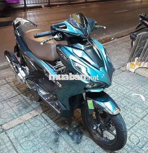 Honda Air Blade 160 Special Edition Xanh đen