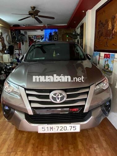 XE NHÀ ít sử dụng không có chạy dịch vụ taxi