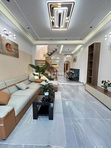 Chú Ba bán nhà lo việc gia đình đường Hoàng Việt - 2,070 tỷ - Dân đông