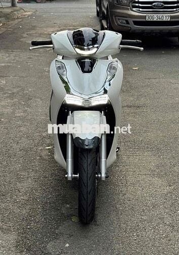 Honda SH 125i Trắng 500km như xe new