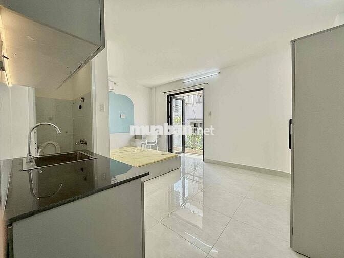 PHÒNG STUDIO FULL NỘI THẤT - BAN CÔNG - GẦN NGÃ TƯ BẢY HIỀN