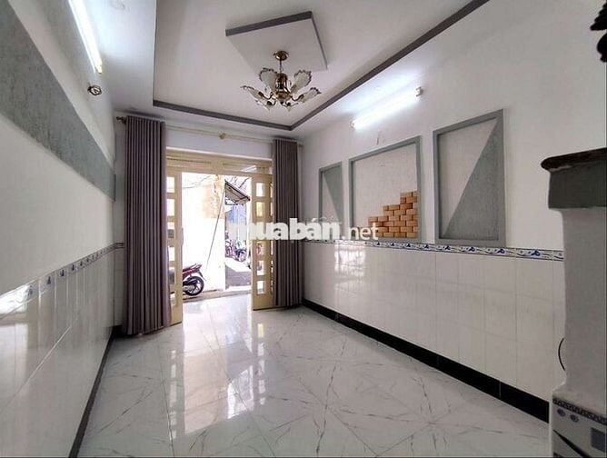 Nhà Quận 6 giá rẻ ạ, đường Bà Hom sát mặt tiền