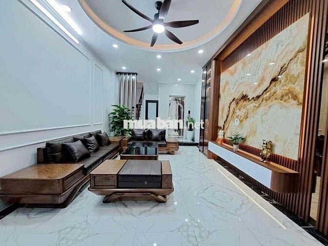 Tài Chính 9-10 Tỷ Tìm Nhà Cầu Giấy Thang Máy Gọi Ngay Em Nhé