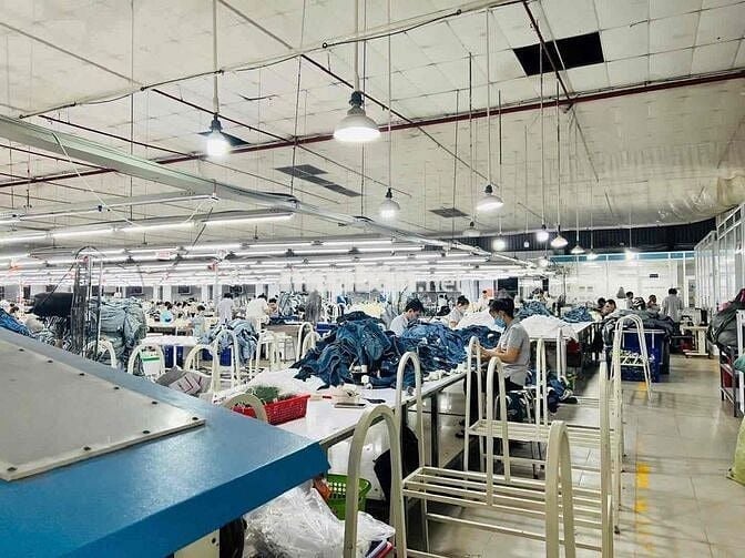 cần bán nhà xưởng  mặt tiền dg tân thới nhất 8 Q12 4032m2 giá 140tỷ