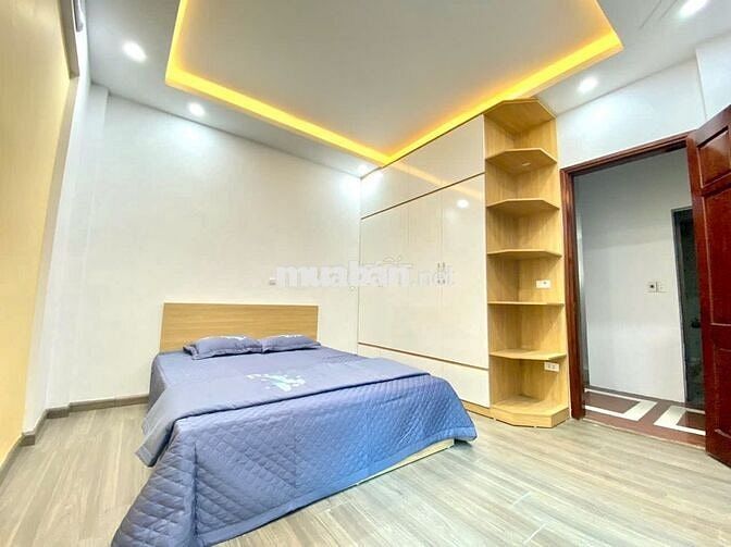 Chính chủ 5 tầng, 4 ngủ, ô tô đỗ cổng, kinh doanh, ở luôn