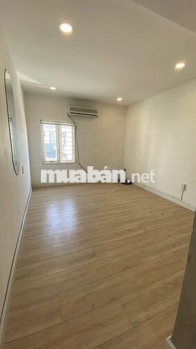 Nhà Mặt Tiền Đường Bạch Mã Tiện Ở + VP Công Ty