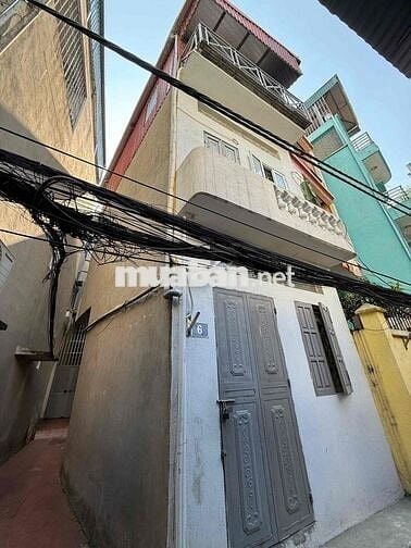 Bán Nhà 3 Tầng Cũ, Xe 3 Gác Đỗ Cửa. Diện Tích 26m2, Sổ Đỏ Chính Chủ.