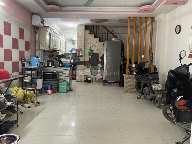 Cho thuê cả nhà 5 tầng tại Ngõ 1295 đường Giải Phóng, Hoàng Mai.