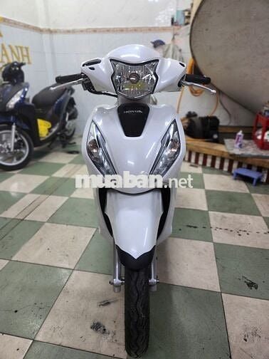 👉Honda Vision 2021 Khoá Smartkey Trắng, biển SG