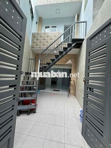 Nhà HXH Đất Thánh P6 Tân Bình, 3.5x10m, 1 lầu, 2pn 2wc, giá 11tr