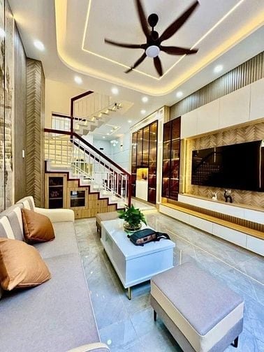 Kẹt vốn bán nhà Đường Phan Đình Phùng Phú Nhuận 60m2 Gia 3ty320 lh Vân