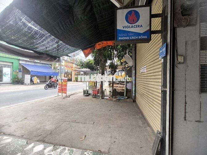 Mặt bằng mặt tiền đường diện tích 80m chưa tính sân