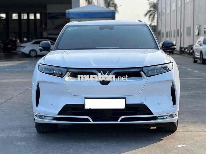 VinFast VF9 Plus 2023 6 Chỗ Thuê Pin tiên phong