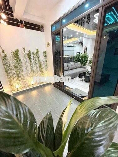 NHÀ ĐẸP ĐÓN TẾT – 3 BƯỚC RA PHỐ – DÂN XÂY  FULL NỘI THẤT – TRUNG TÂM Đ