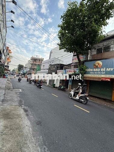 Cho thuê MT Văn Cao, P Phú Thạnh, Q Tân Phú - 4x17 - 3 lầu - 22tr