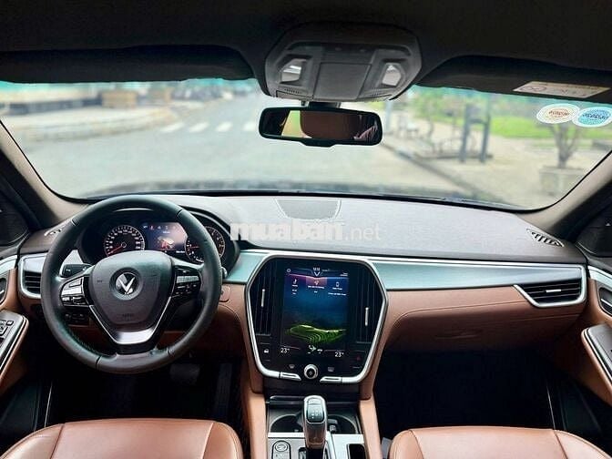 Vinfast Lux SA Premium 2019 - Nâu. 635tr