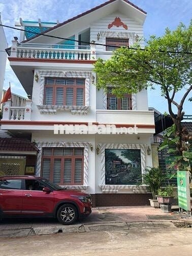 CẦN CHO THUÊ BIỆT THỰ MINI TRUNG TÂM HÀNH CHÍNH DĨ AN