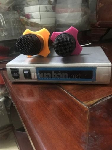 MICRO KHÔNG DÂY ( tặng dây kết nối Amly với điện thoại)