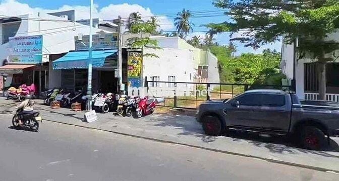 Bán đất thổ cư , có sổ hồng riêng , mặt đường nhựa 18m, gần chợ …..