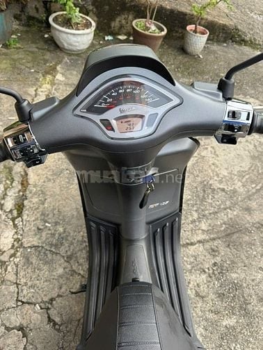 Cần bán 01 xe Vespa Sprin đăng ký 4/2025