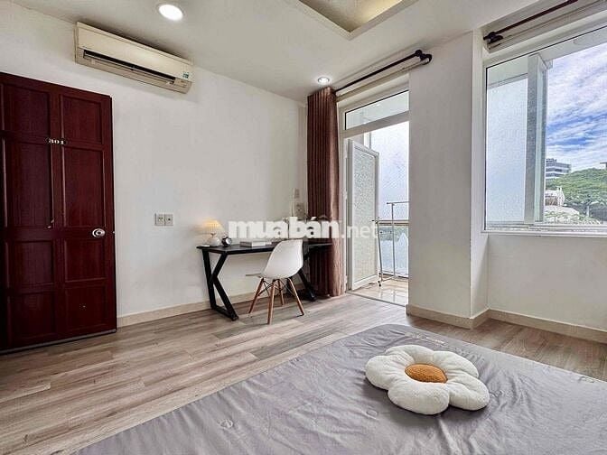 Chính chủ cho thuê full nội thất 2PN tách bếp có ban công khu sân bay