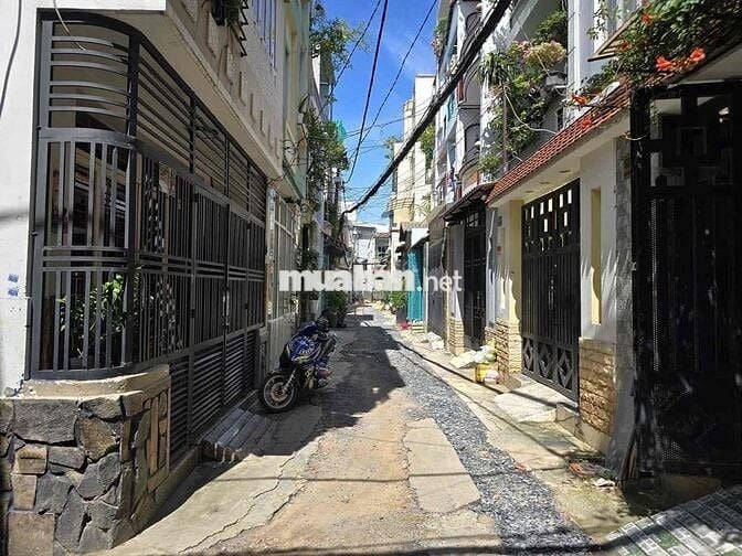 nhà ở riêng lẻ . 4x13.5 tân bình. tphcm