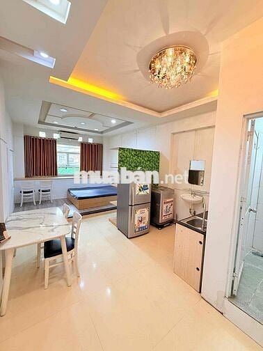 TRỐNG SẴN CĂN PHÒNG FULL NỘI THẤT . CÓ CỬA SỔ LỚN THOÁNG MÁT 🔥🔥