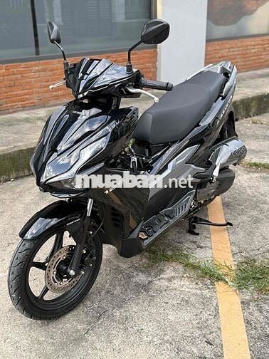 🌈 Airblade 4Val 2025–Mới lăn bánh 23km/ Mới 99%